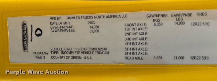 image for item DT0562 2021 Freightliner M2 106 bucket truck