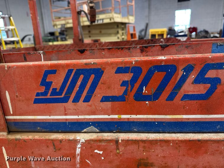 image for item DT0564 1997 Skyjack SJ3015 scissor lift