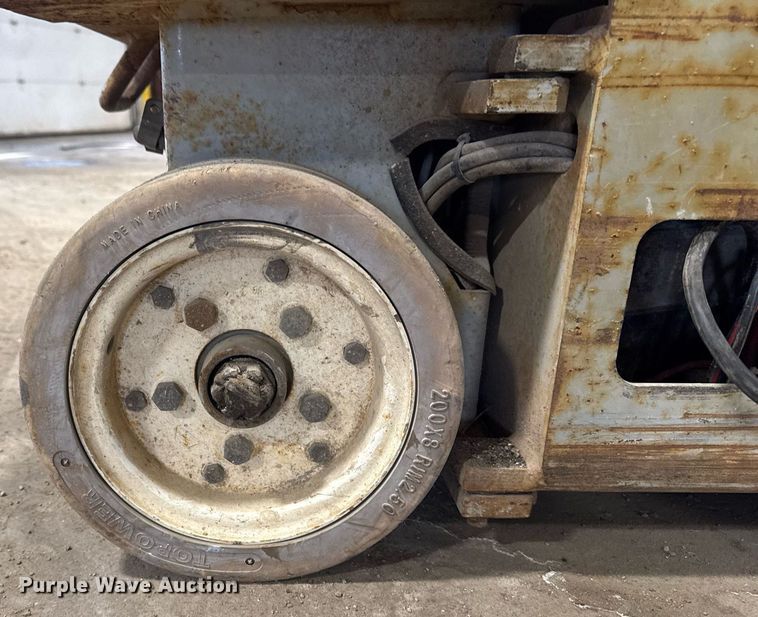 image for item DT0564 1997 Skyjack SJ3015 scissor lift