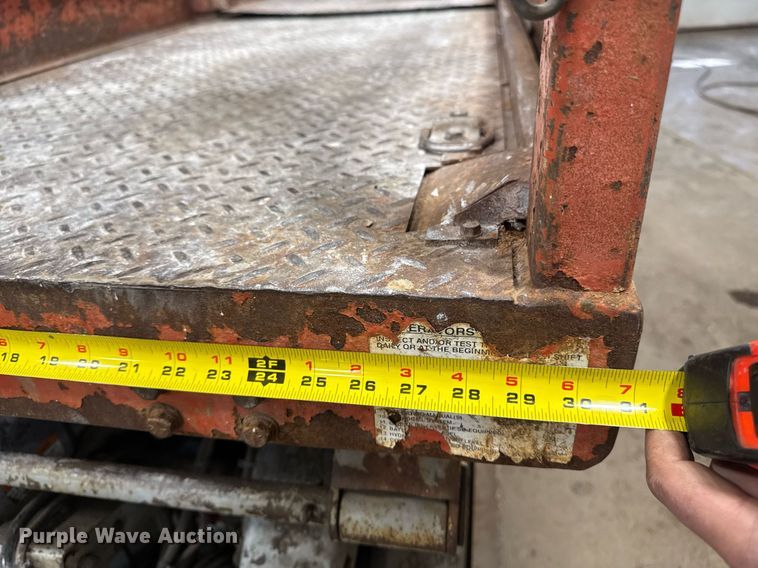 image for item DT0565 2001 Skyjack SJ III 3226 scissor lift