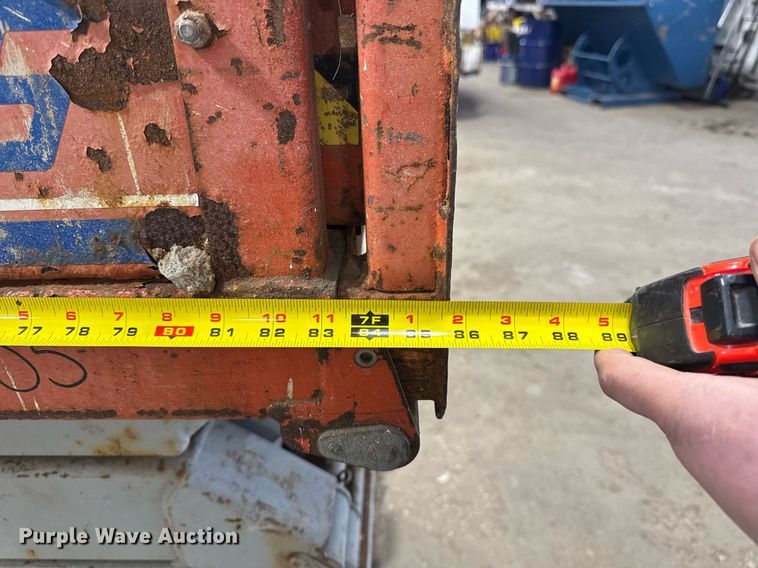 image for item DT0565 2001 Skyjack SJ III 3226 scissor lift