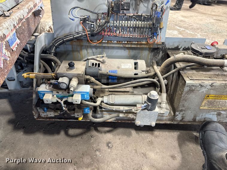 image for item DT0565 2001 Skyjack SJ III 3226 scissor lift