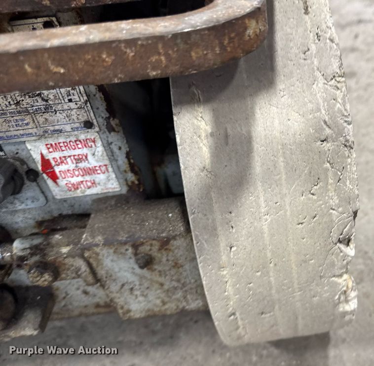 image for item DT0565 2001 Skyjack SJ III 3226 scissor lift