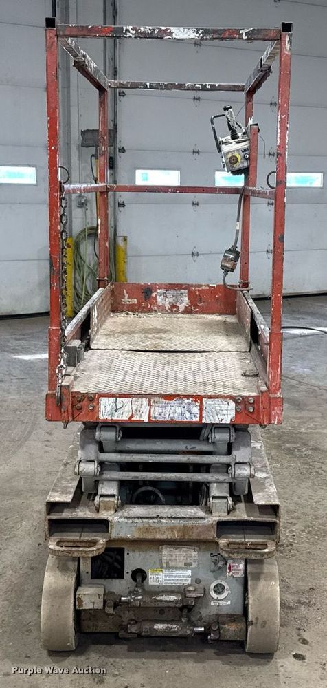 image for item DT0566 1993 Skyjack SJ3015 scissor lift