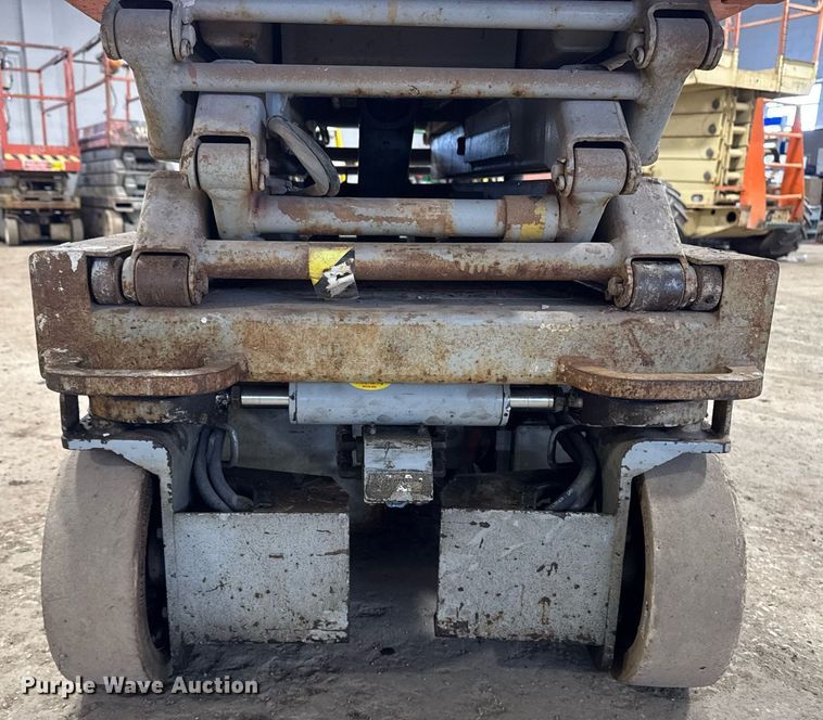 image for item DT0566 1993 Skyjack SJ3015 scissor lift