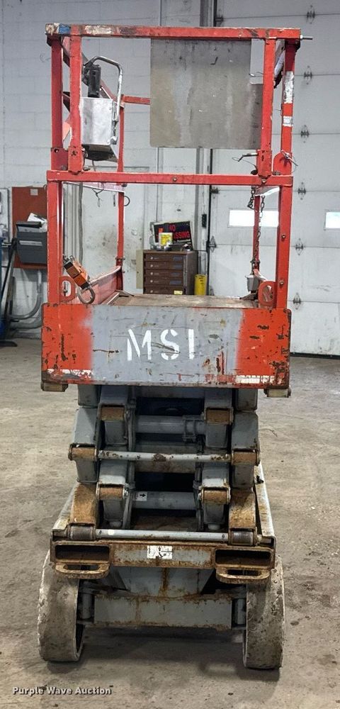 image for item DT0567 2006 Skyjack SJ3226 scissor lift