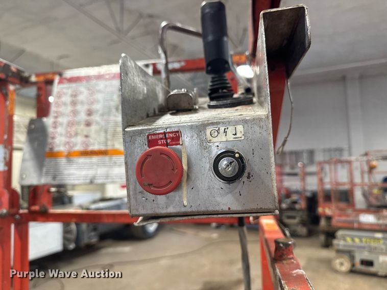 image for item DT0567 2006 Skyjack SJ3226 scissor lift