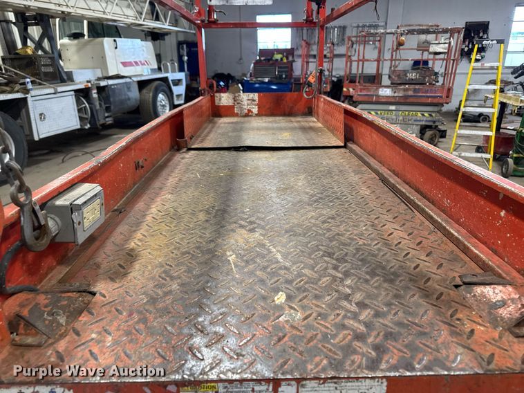 image for item DT0567 2006 Skyjack SJ3226 scissor lift