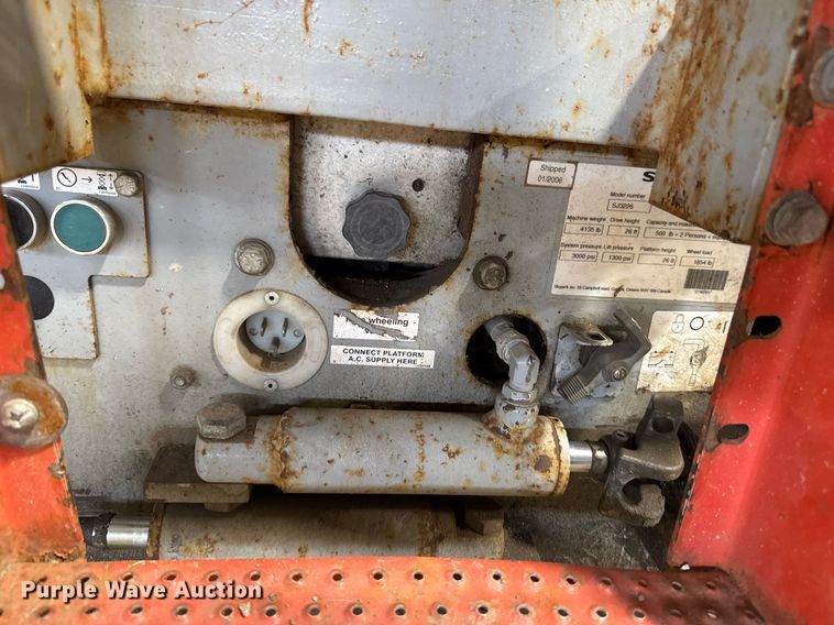 image for item DT0567 2006 Skyjack SJ3226 scissor lift