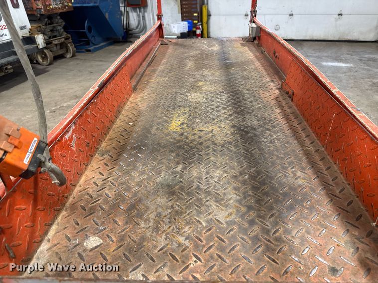 image for item DT0567 2006 Skyjack SJ3226 scissor lift