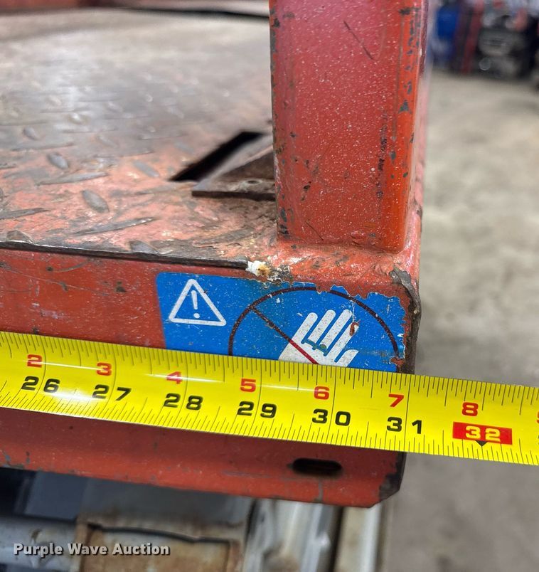 image for item DT0567 2006 Skyjack SJ3226 scissor lift