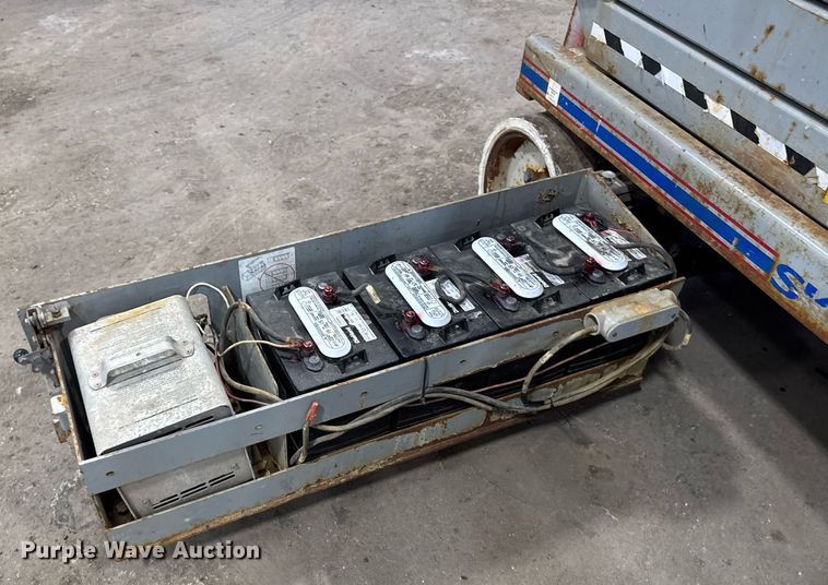 image for item DT0567 2006 Skyjack SJ3226 scissor lift