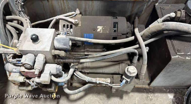 image for item DT0568 2001 Skyjack SJ III 3226 scissor lift