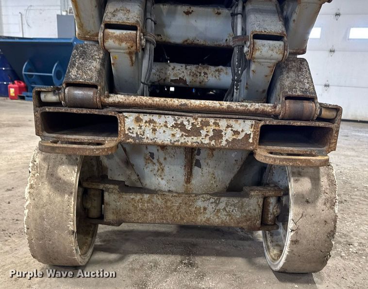 image for item DT0568 2001 Skyjack SJ III 3226 scissor lift