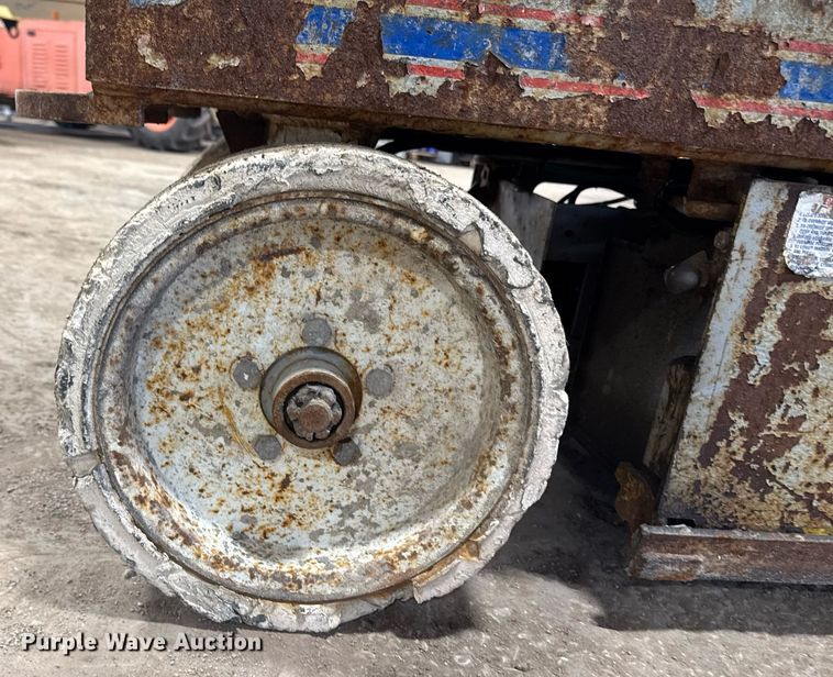 image for item DT0568 2001 Skyjack SJ III 3226 scissor lift