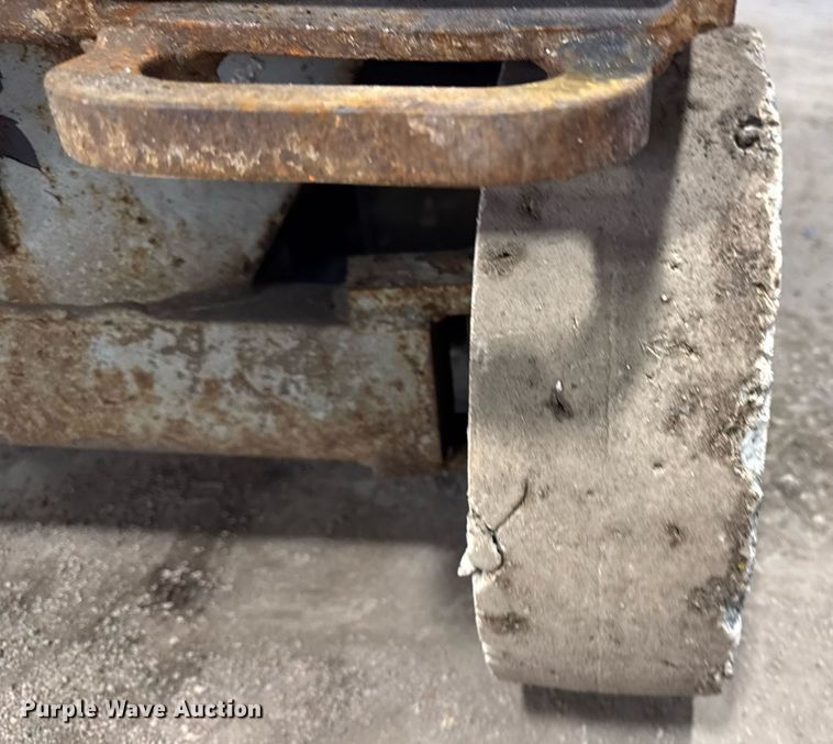 image for item DT0568 2001 Skyjack SJ III 3226 scissor lift