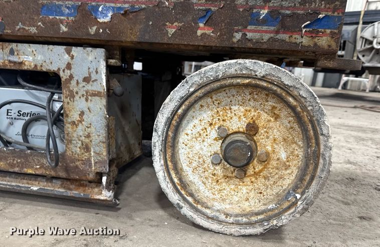 image for item DT0568 2001 Skyjack SJ III 3226 scissor lift