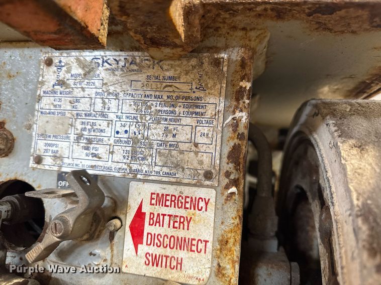 image for item DT0568 2001 Skyjack SJ III 3226 scissor lift