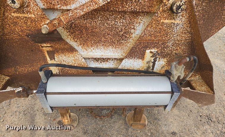 image for item DT5495 2002 Wes-Tex bottom dump trailer