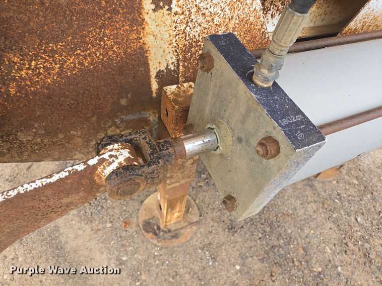 image for item DT5495 2002 Wes-Tex bottom dump trailer