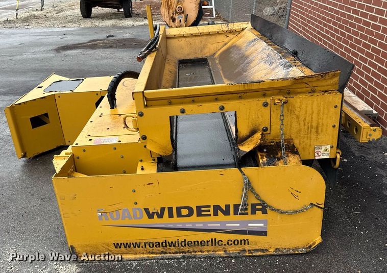 image for item DU3294 Road Widener FH-R skid steer road widener