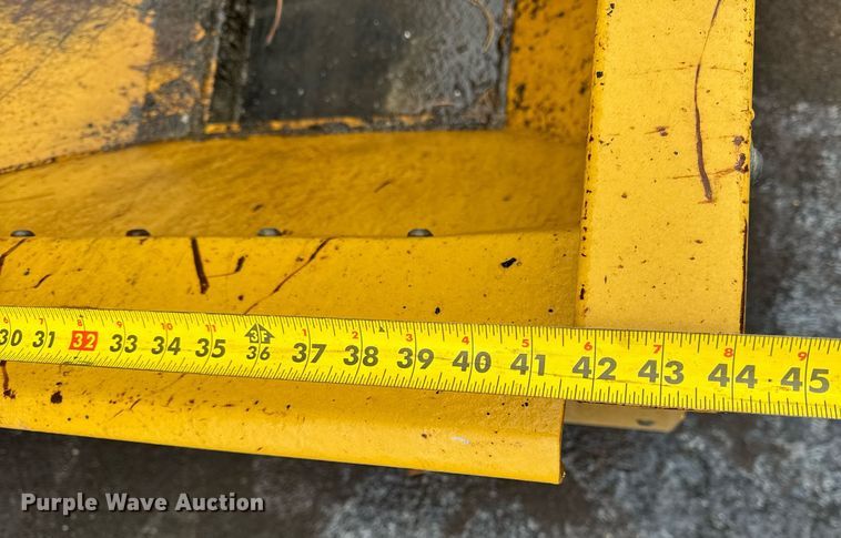 image for item DU3294 Road Widener FH-R skid steer road widener