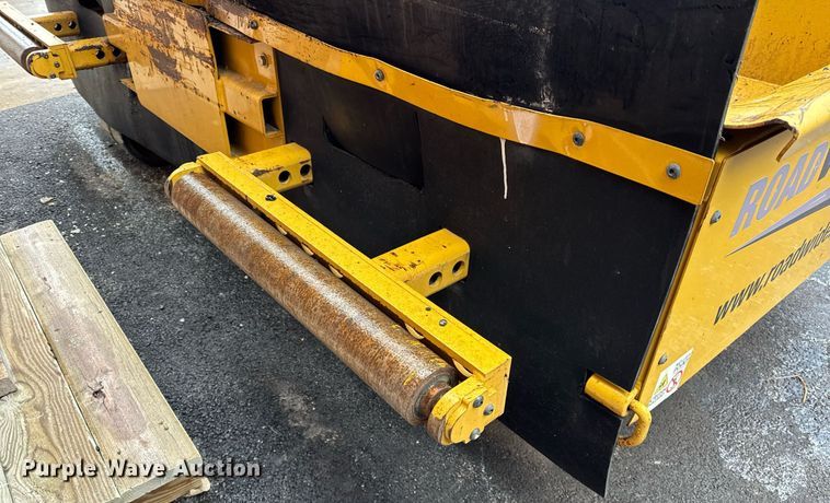 image for item DU3294 Road Widener FH-R skid steer road widener