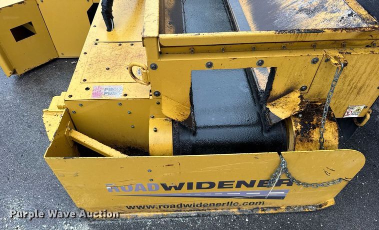 image for item DU3294 Road Widener FH-R skid steer road widener