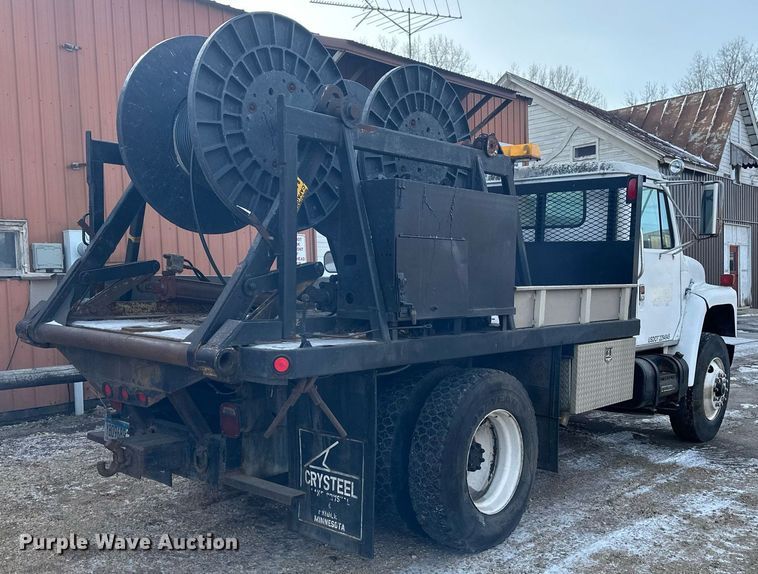 image for item DV0577 1987 International  1954 reel truck