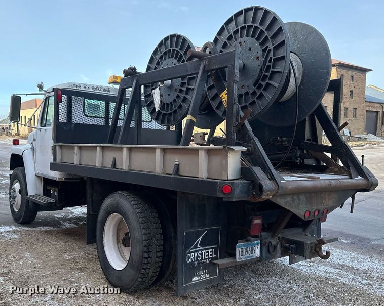 image for item DV0577 1987 International  1954 reel truck