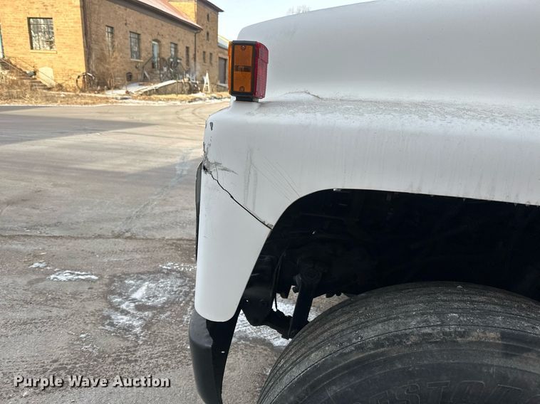 image for item DV0577 1987 International  1954 reel truck