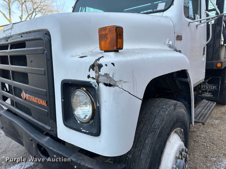 image for item DV0577 1987 International  1954 reel truck