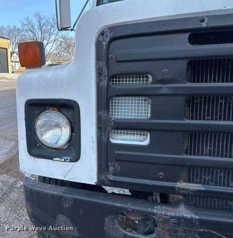 image for item DV0577 1987 International  1954 reel truck