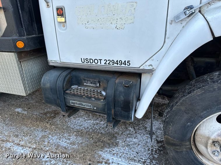 image for item DV0577 1987 International  1954 reel truck