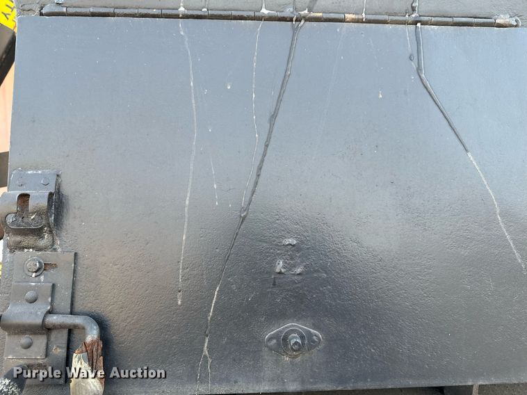 image for item DV0577 1987 International  1954 reel truck