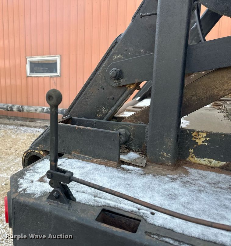 image for item DV0577 1987 International  1954 reel truck