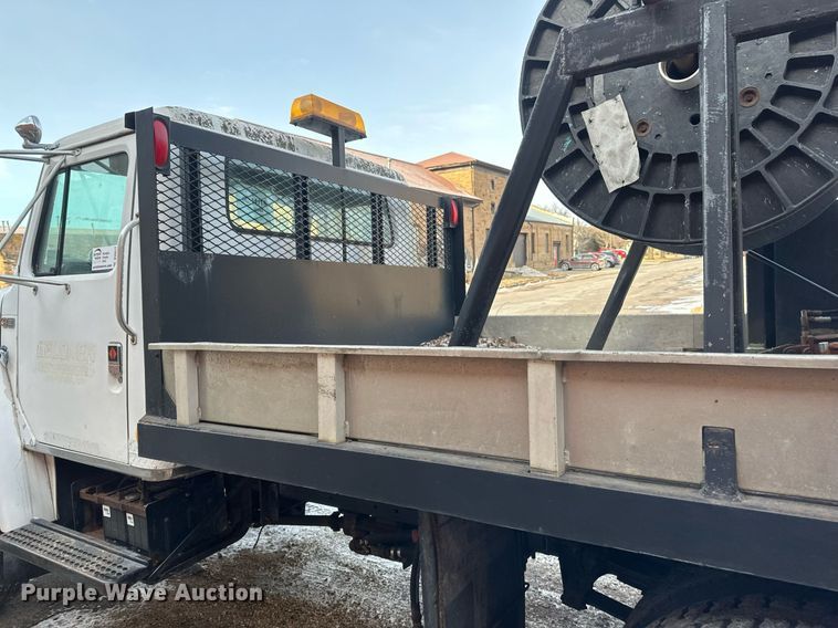 image for item DV0577 1987 International  1954 reel truck