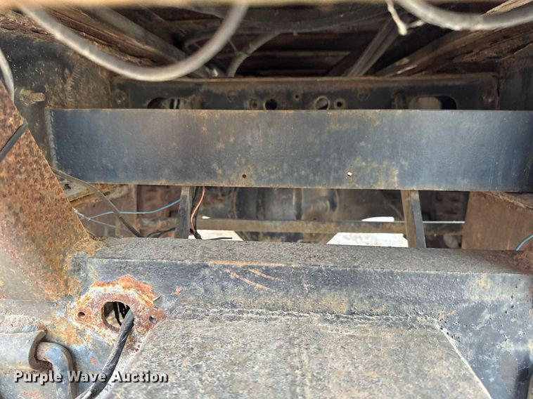 image for item DV0577 1987 International  1954 reel truck