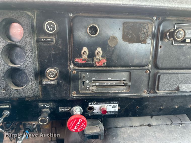 image for item DV0577 1987 International  1954 reel truck