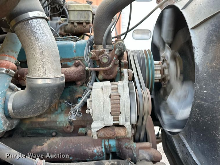 image for item DV0577 1987 International  1954 reel truck