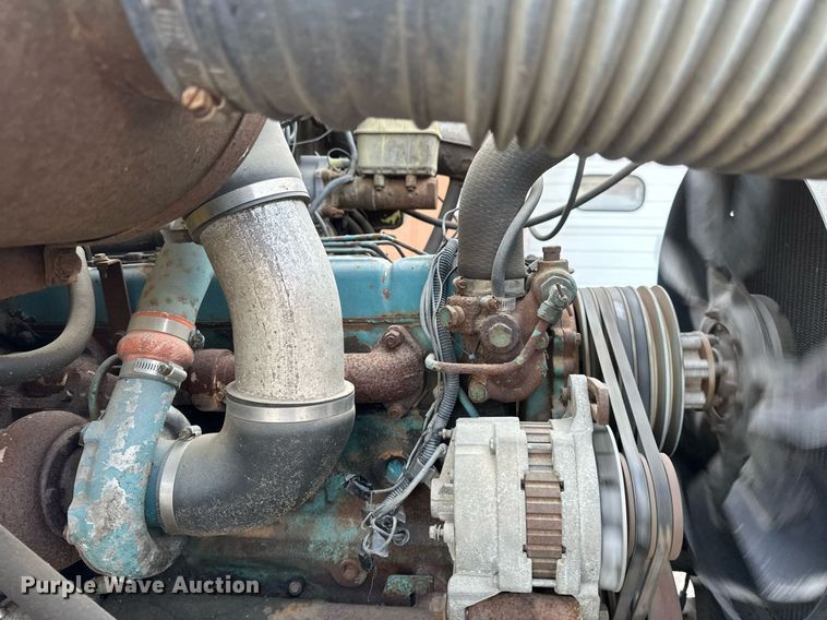 image for item DV0577 1987 International  1954 reel truck