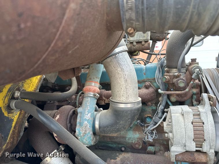 image for item DV0577 1987 International  1954 reel truck