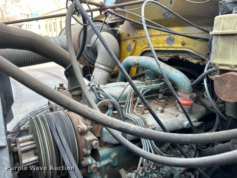 image for item DV0577 1987 International  1954 reel truck