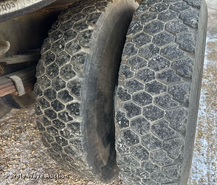 image for item DV0577 1987 International  1954 reel truck