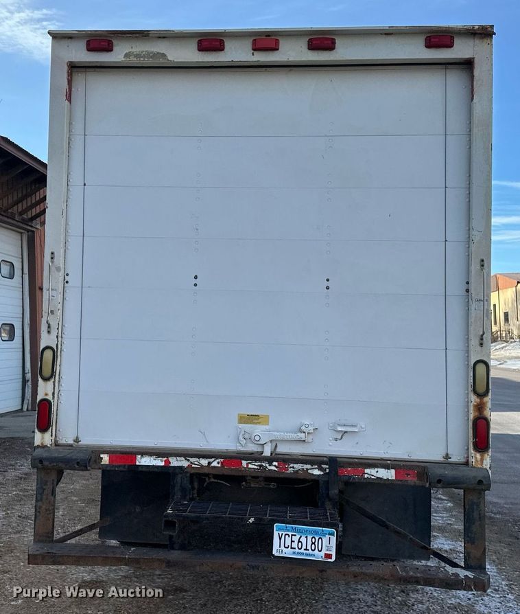 image for item DV0578 2000 International  4700 refrigerated delivery truck