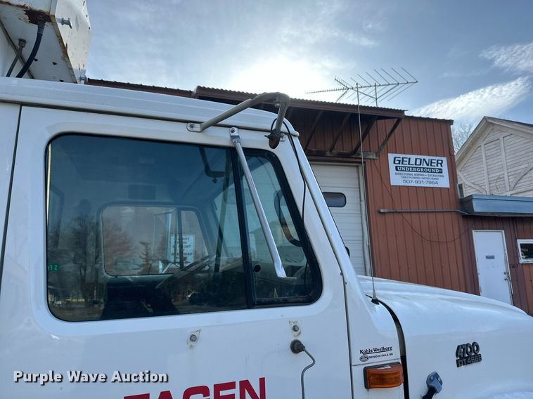 image for item DV0578 2000 International  4700 refrigerated delivery truck