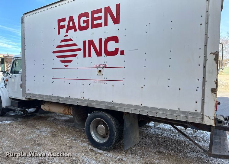 image for item DV0578 2000 International  4700 refrigerated delivery truck
