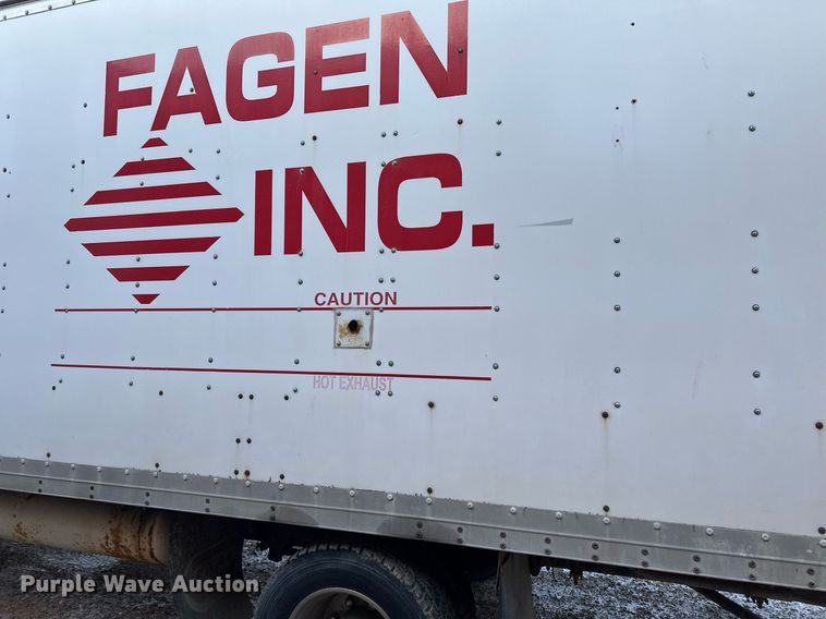 image for item DV0578 2000 International  4700 refrigerated delivery truck