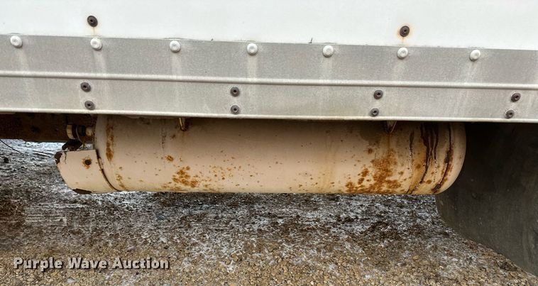 image for item DV0578 2000 International  4700 refrigerated delivery truck