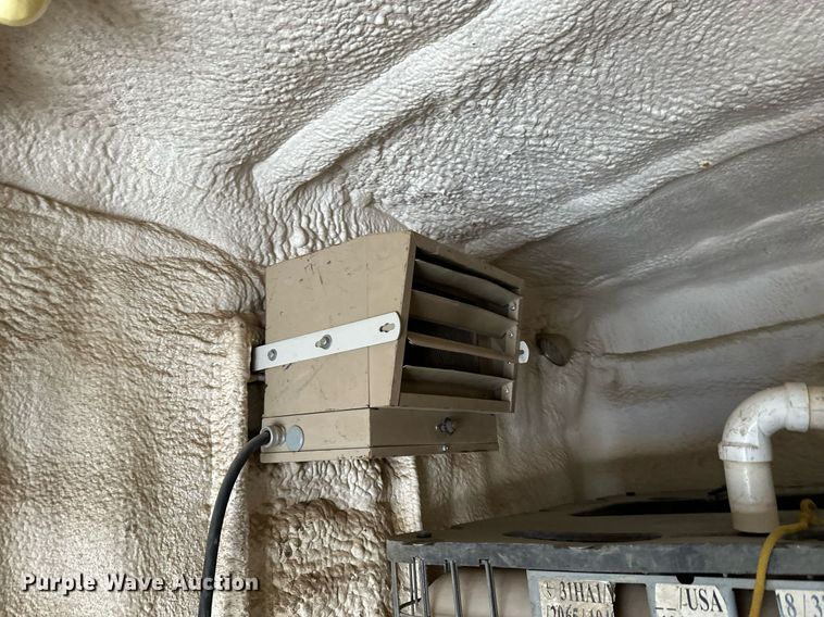 image for item DV0578 2000 International  4700 refrigerated delivery truck